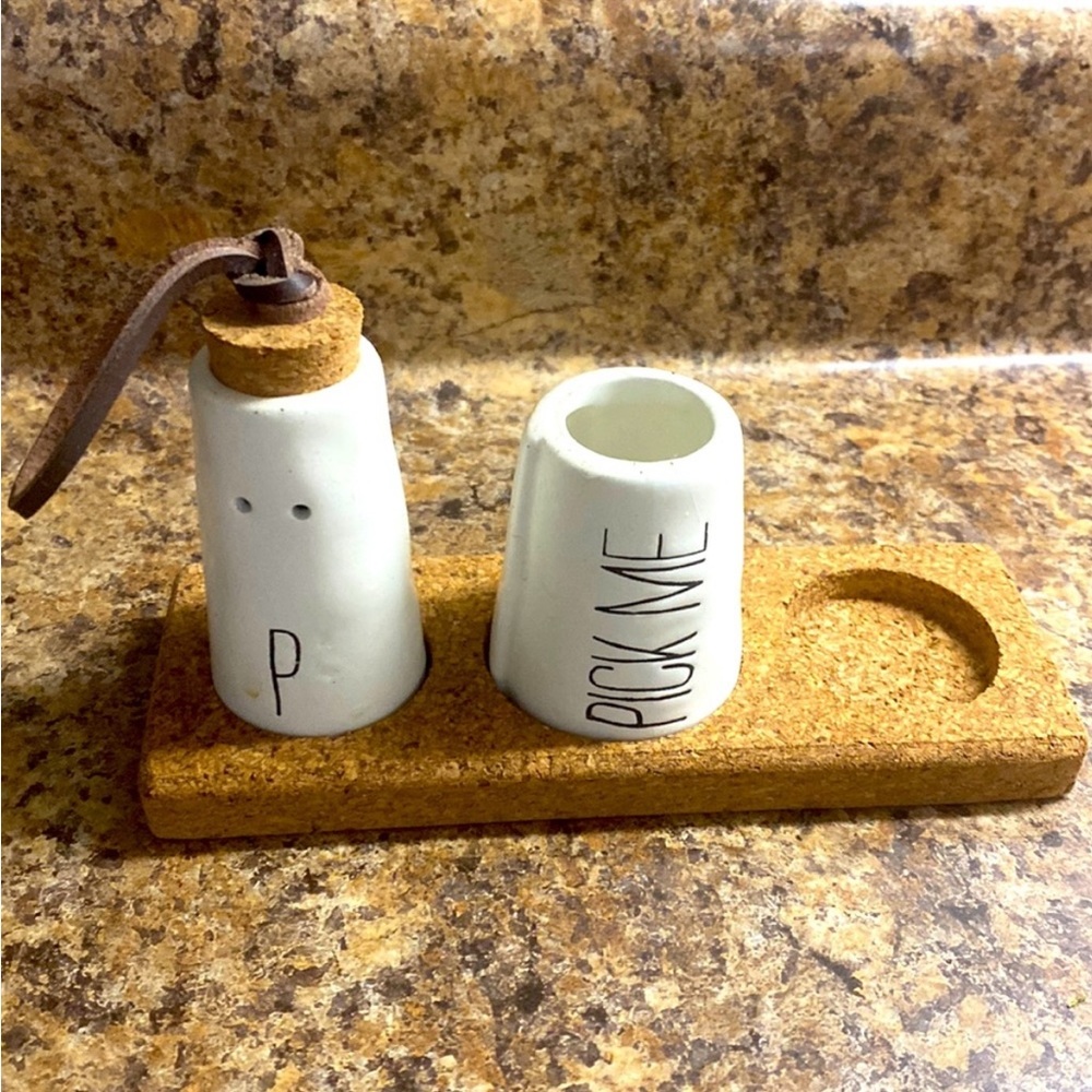 MudPie Home Bistro Collection SaltPepper CorkTop 😍 FREE with BUNDLE 😍